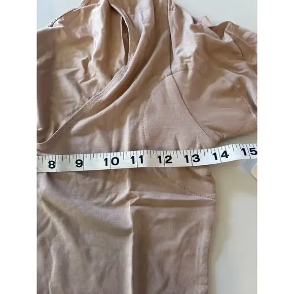 NUMI The Signature Undershirt Sweat Wicking Almond Medium New Layering - Picture 8 of 13